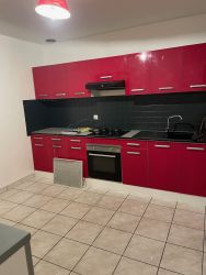 APPARTEMENT - GRANGES SUR VOLOGNE -  4 pi�ces (104 m�) :: Loyer mensuel : 620,00 &euro;uros