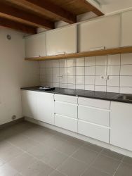 APPARTEMENT - SENONES -  2 pi�ces (55 m�) :: Loyer mensuel : 400,00 &euro;uros