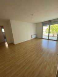 APPARTEMENT - SAINTE MARGUERITE - 3 pi�ce(s) - 70 m&sup2; :: Loyer mensuel : 660.00&euro;