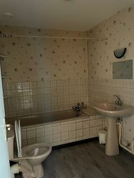 APPARTEMENT - SAINT-DIE - 2 pi�ce(s) - 40 m&sup2; :: Loyer mensuel : 350.00&euro;