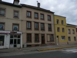 APPARTEMENT - SENONES -  3 pi�ces (69 m�) :: Loyer mensuel : 380,00 &euro;uros