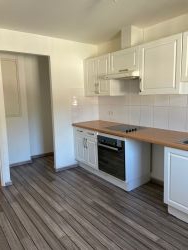 APPARTEMENT -  SENONES -  3 pi�ces (68 m�) :: Loyer mensuel : 425,00 &euro;uros