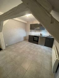 APPARTEMENT - SENONES -  2 pi�ces (51 m�) :: Loyer mensuel : 420,00 &euro;uros